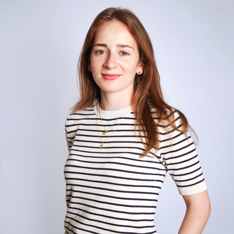 Portrait-professionnel-Theria-Finance_Pauline-Tartas-Format-carre-WEB